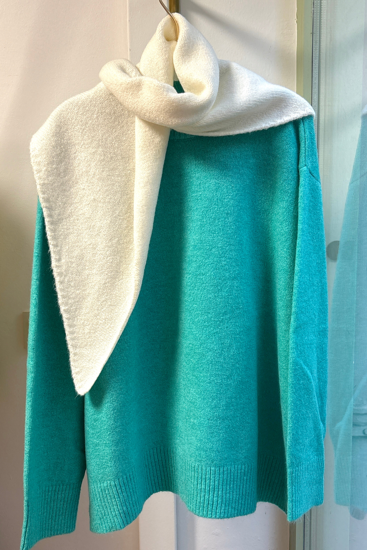 Turkuaz Dökümlü Yün Kazak