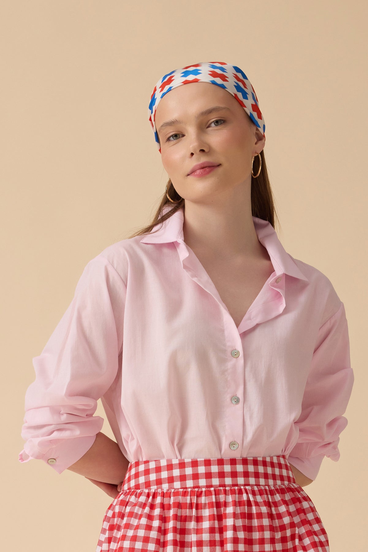 Pembe Gömlek